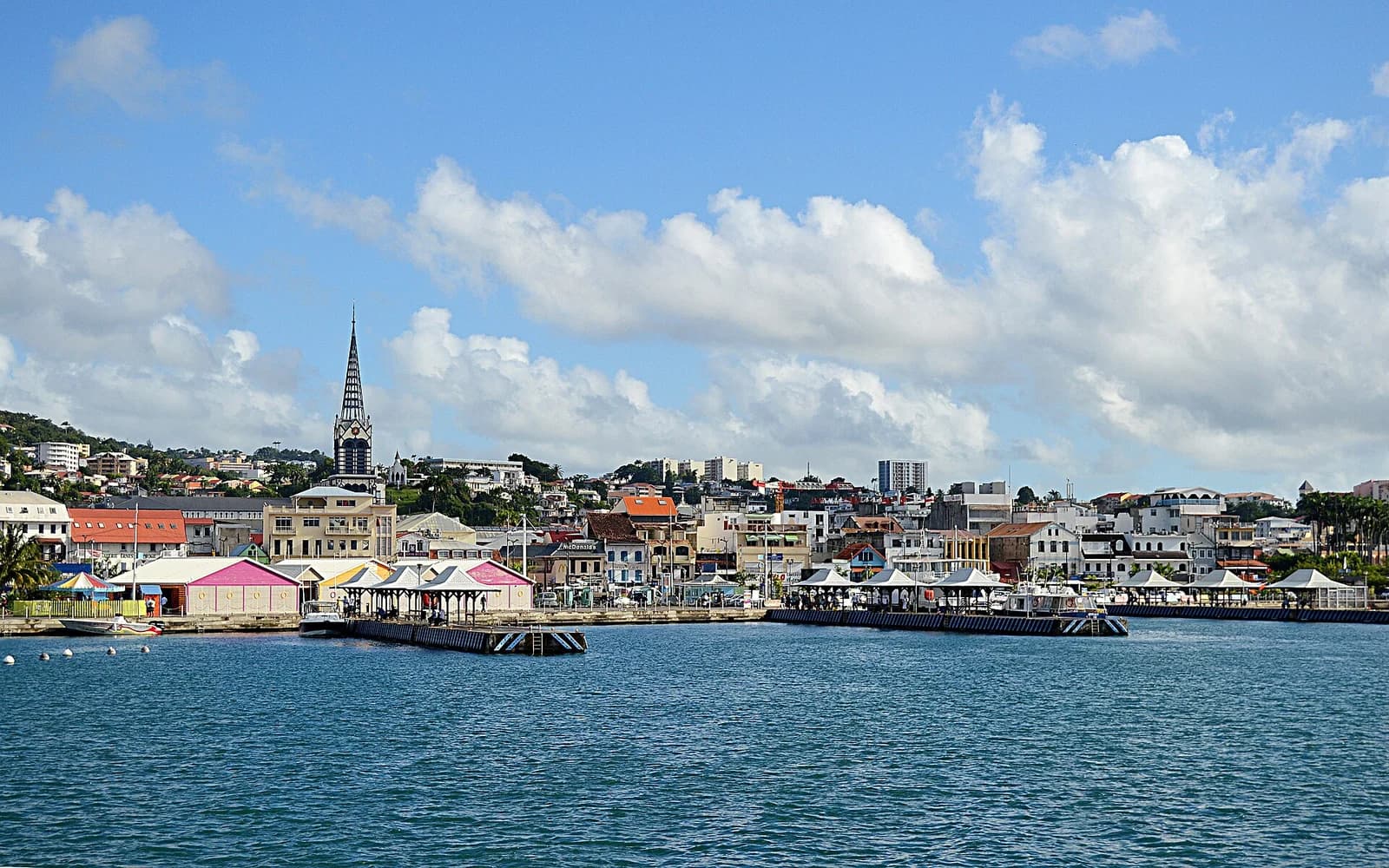 Martinique travel destination — Martinique travel guide